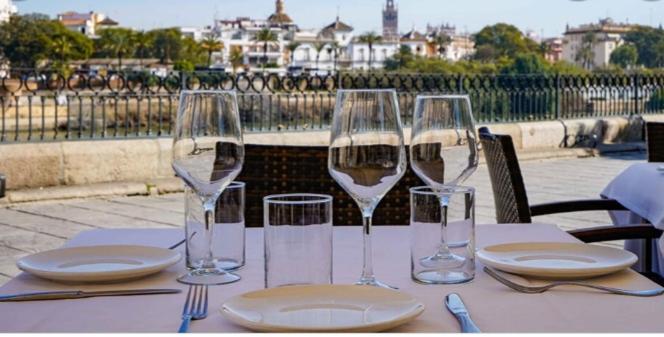 סביליה Apartamento Acogedor Junto A Calle Betis, Triana-Los Remedios מראה חיצוני תמונה